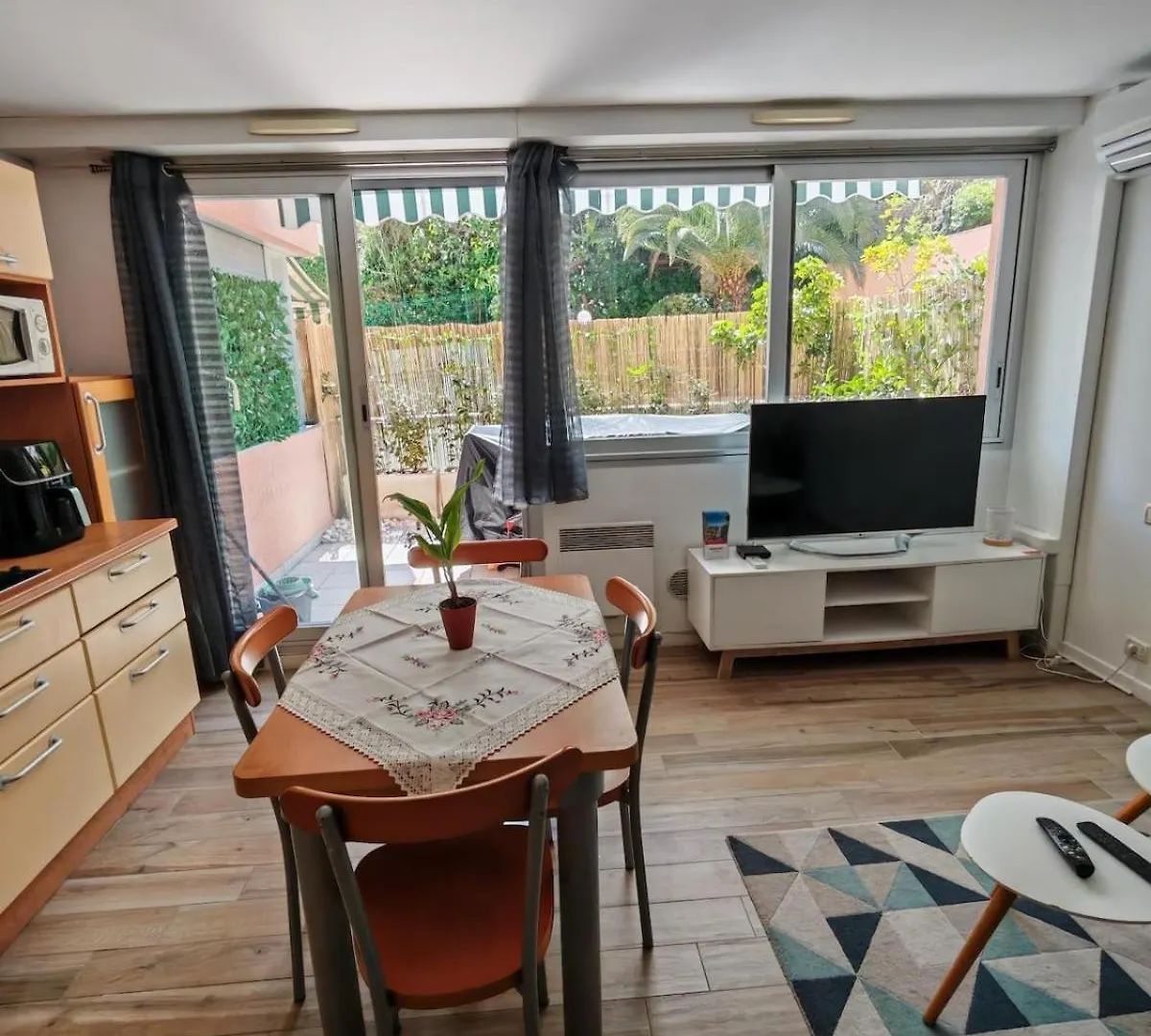 Charmant Studio Proche Plage Roquebrune-Cap-Martin Apartmán